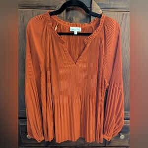 G&L Alayah Accordion Top in Spice